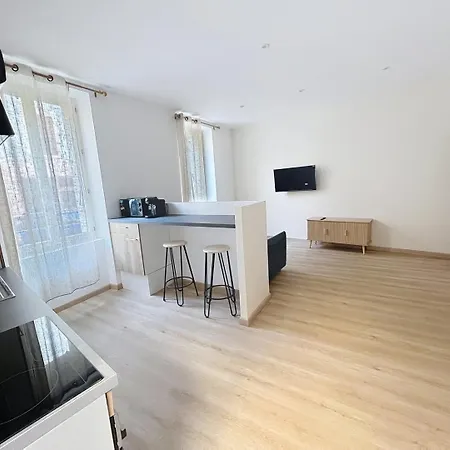 公寓 Charmant Appartement *